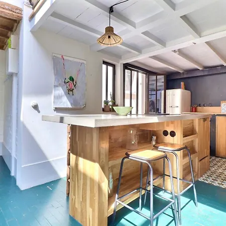 Charming Loft By Canal Saint Martin * Paryż
