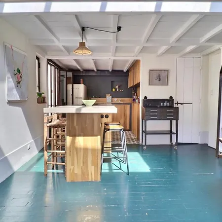 Charming Loft By Canal Saint Martin Paris