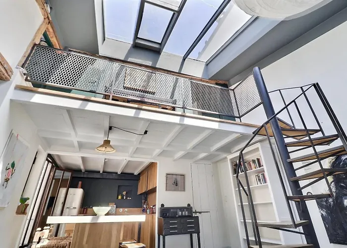 Charming Loft By Canal Saint Martin Париж