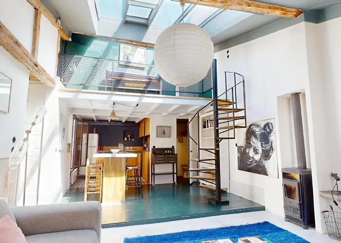 Апартаменты Charming Loft By Canal Saint Martin *
