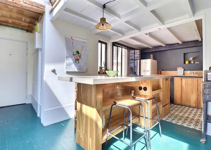 Charming Loft By Canal Saint Martin * Париж