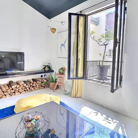 Apartment Charming Loft By Canal Saint Martin