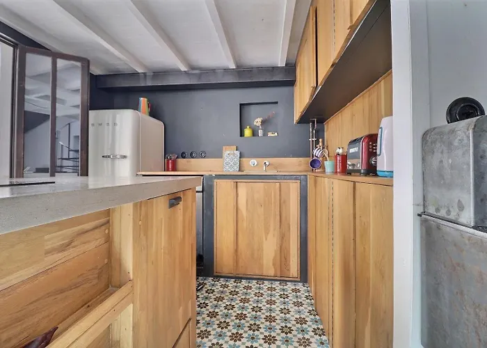 Charming Loft By Canal Saint Martin